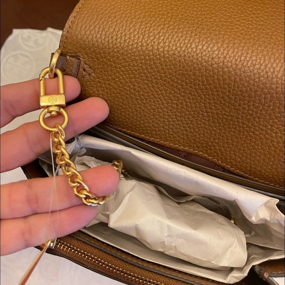 Brand new Athletic Tory Burch bag - Picture 7 of 15